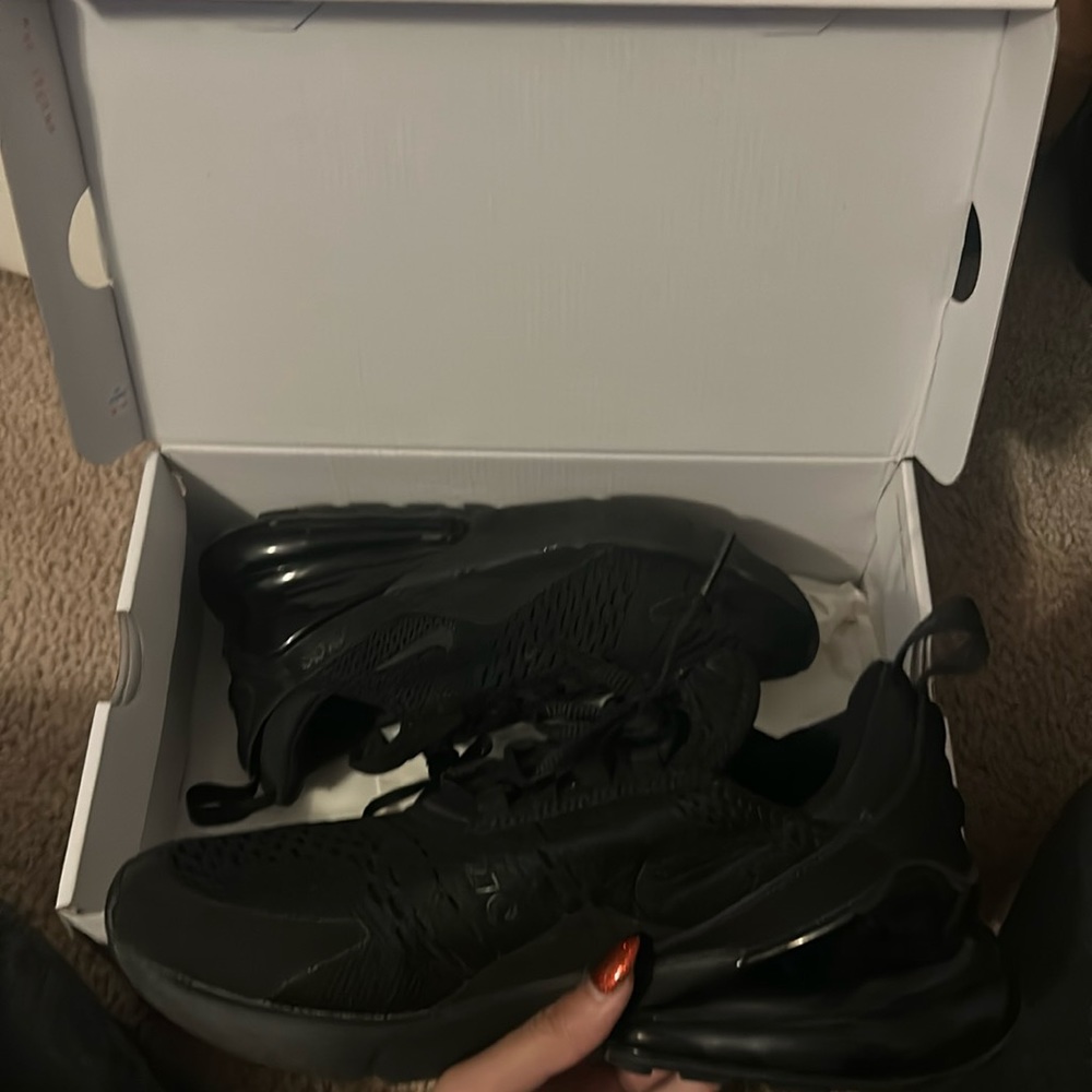 Air max 270 all black size 9 in women’s